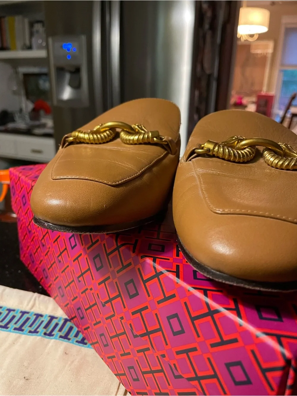 Tory Burch Tan Leather Slip-On Mules with Gold Chain - Picture 9 of 10